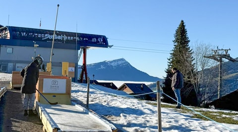Eis-Minigolf Sattel-Hochstuckli