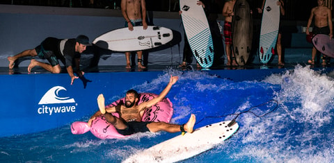 Oana Christmas Surf Night