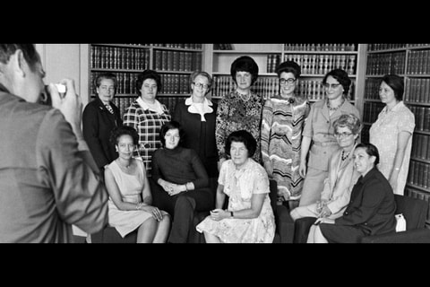 Frauen ins Bundeshaus! 50 Jahre Frauenstimmrecht – gesc...