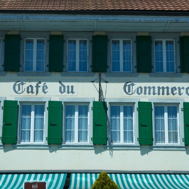 "Café du Commerce" in Vallamand
