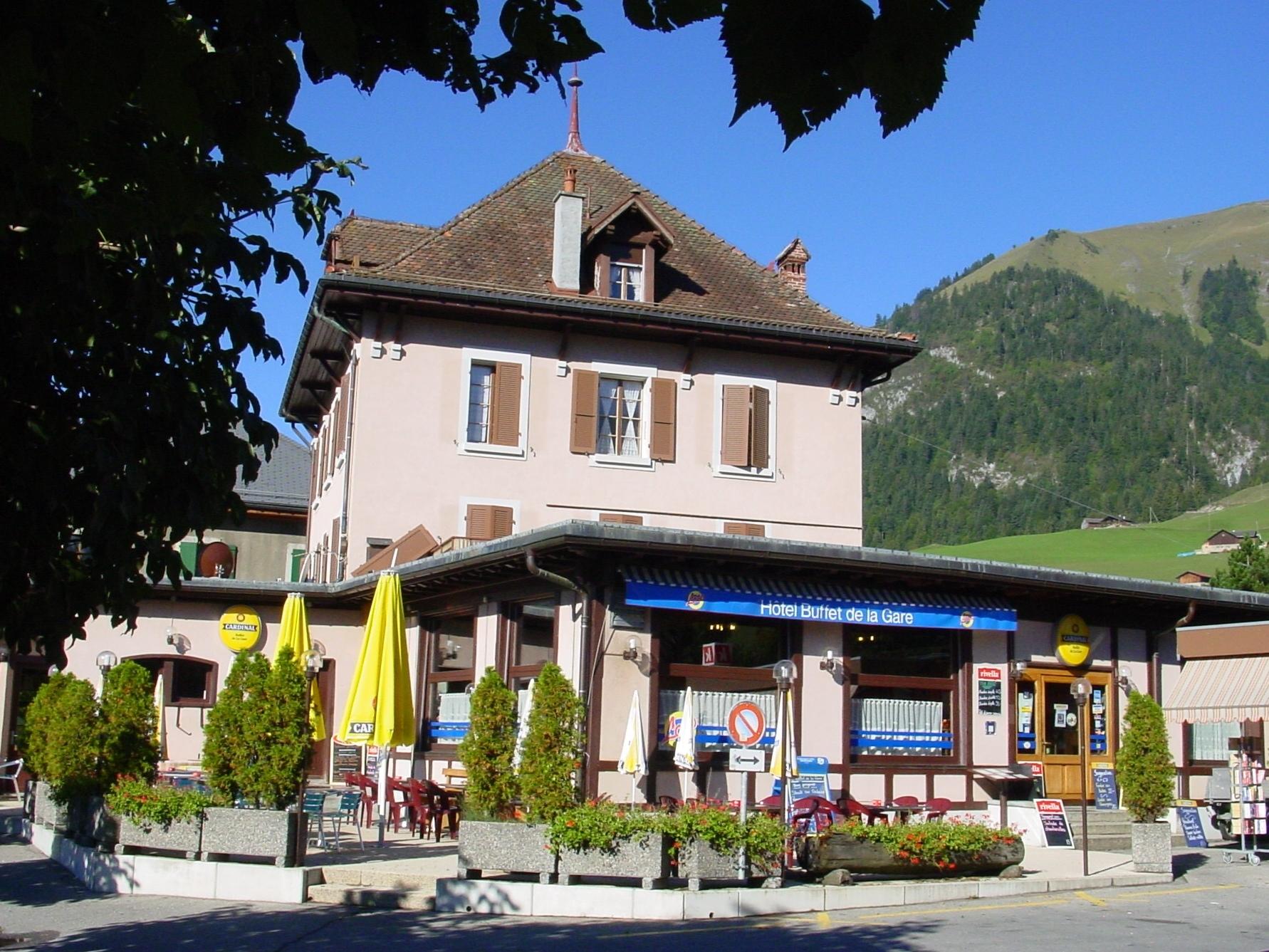 ©Hôtel Buffet de la Gare*