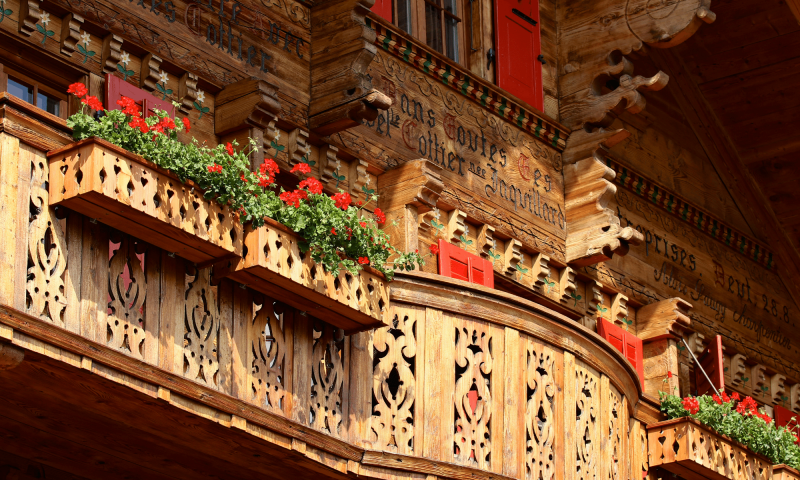 Rougemont village chalet with flowers - Summer - Rougemont - Clair de Lune