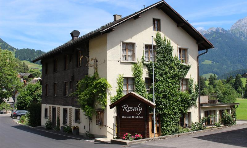 B&B Rosaly*** - summer- Château d'Oex - Pays d'Enhaut Tourisme