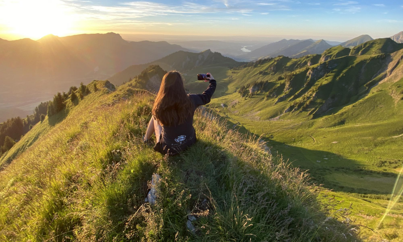 Selfie fille sommet de la Pointe de Cray - Eté - Château-d'Œx - Alice Jaquillard