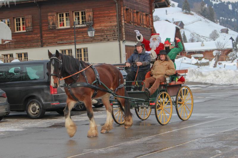 Pays-d'Enhaut arrivée du Père Noël 2021 (c) Pays-d'Enhaut Région