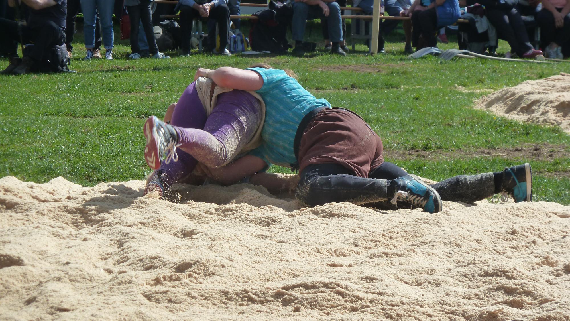 Association romande de lutte suisse féminine