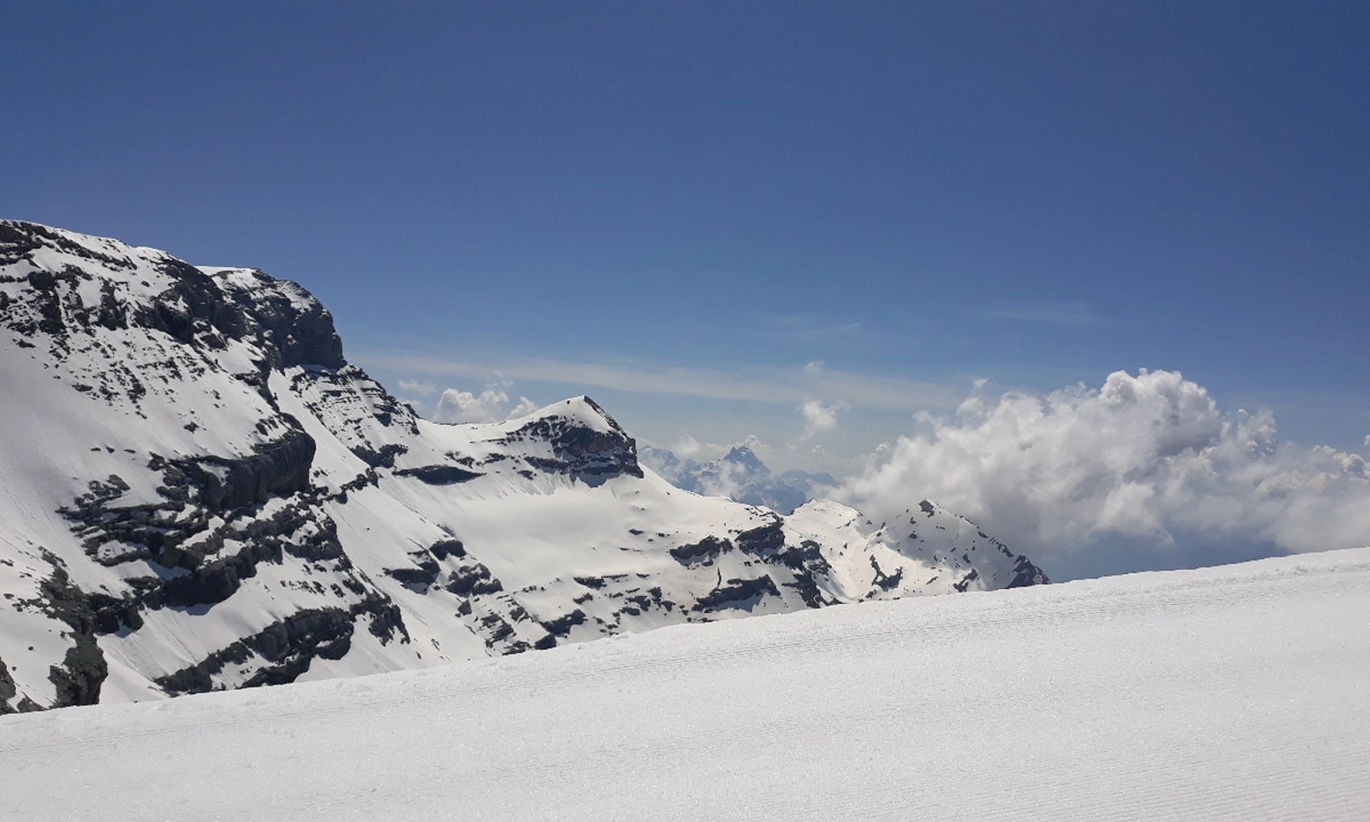 The views of the glacier and its cliffs along the Glacier Walk are breathtaking