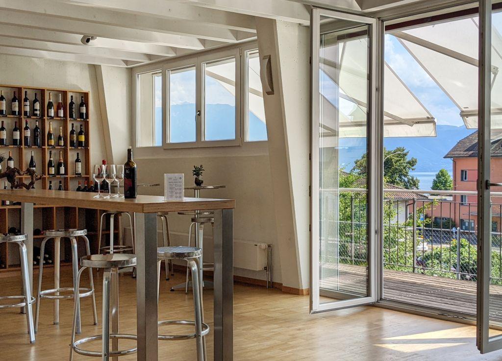 Terres de Lavaux Red wine tasting Montreux Riviera