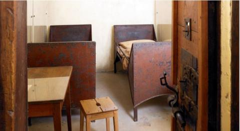 Absinth-Verbrechen: Escape room in den Gefängnissen von Schloss Nyon