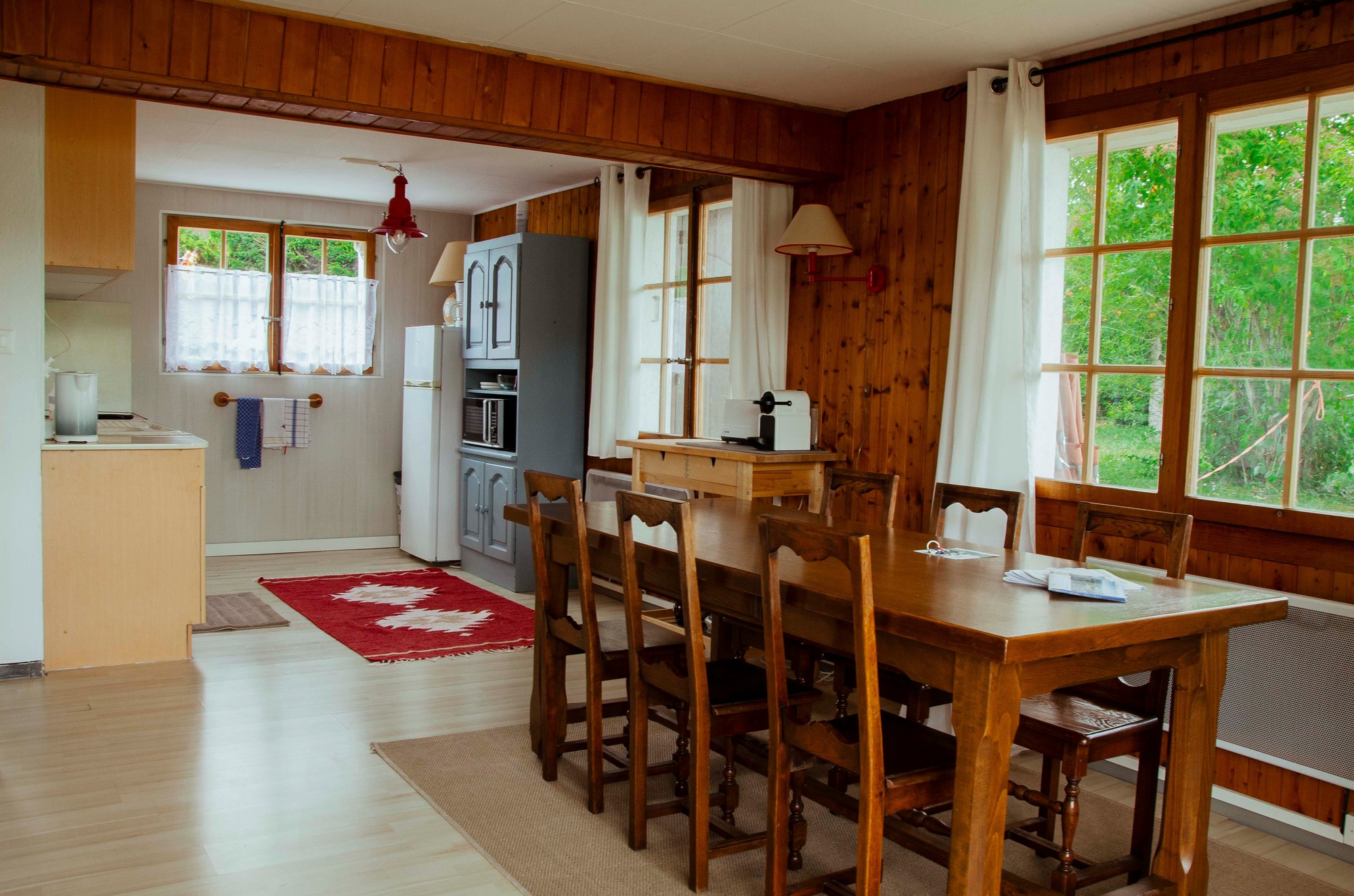 Le Bourdon-Rez, salle à manger.jpg