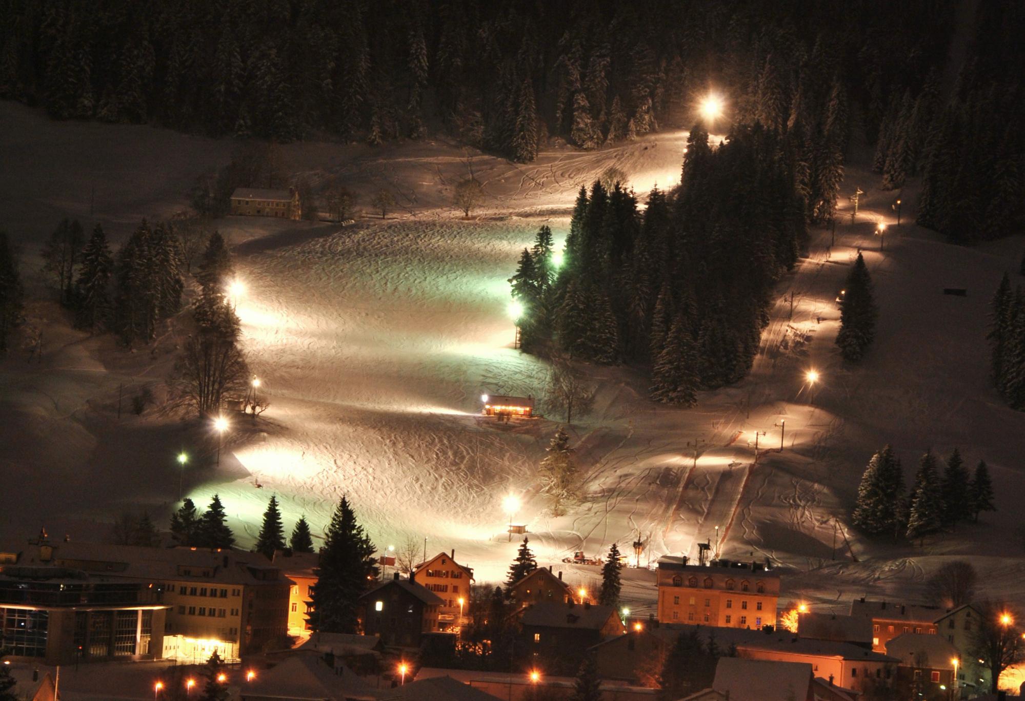 Night skiing in L’Orient