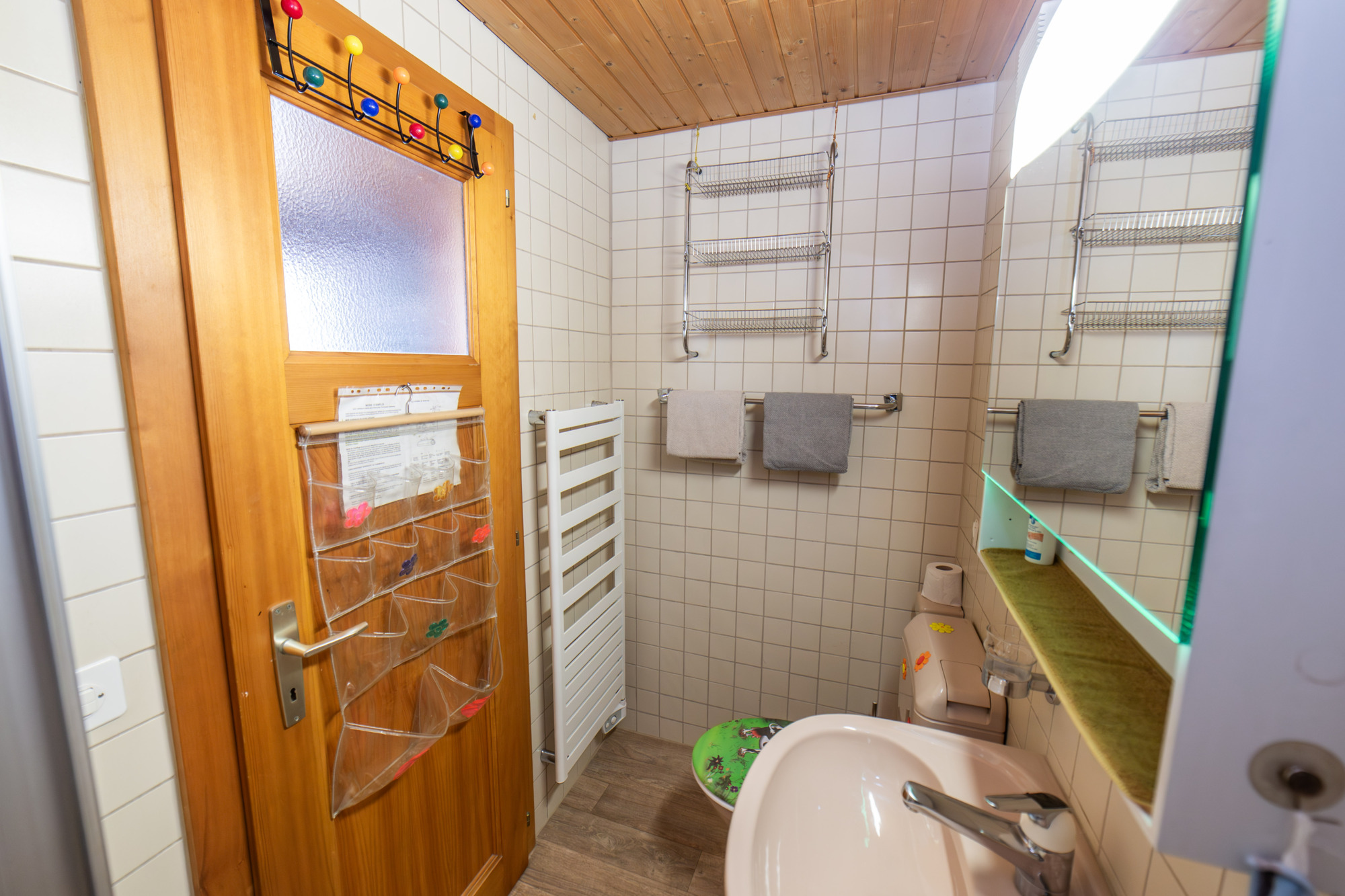 Les Fûves - salle de bain côté WC