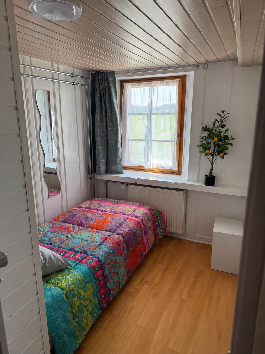 Le Nid du Sentier - petite chambre.png