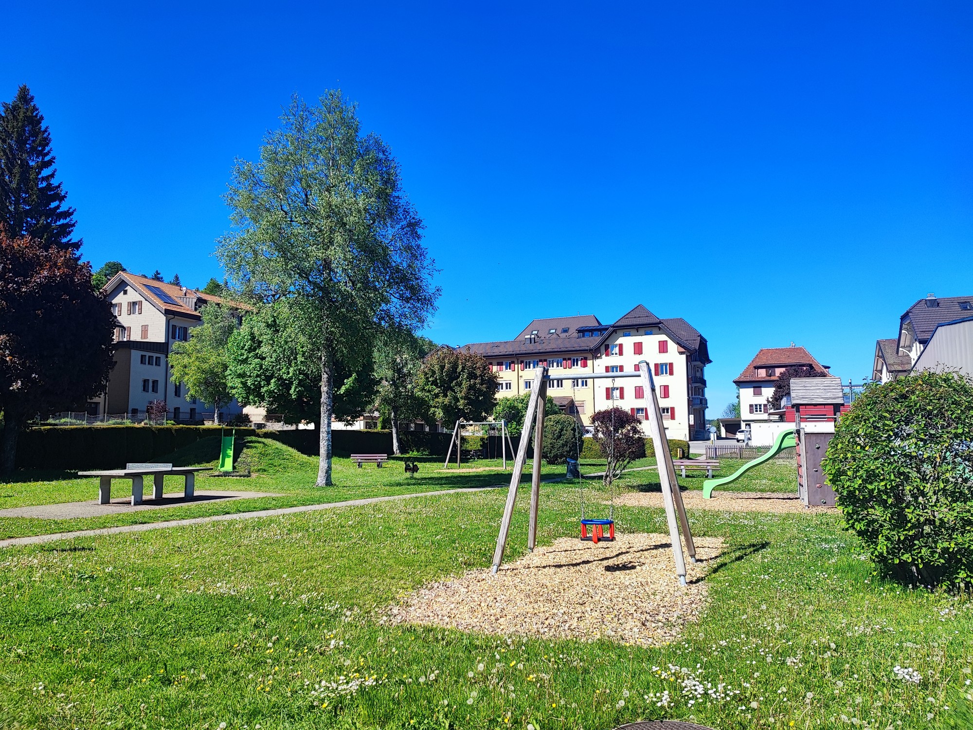Place de jeux du Sentier