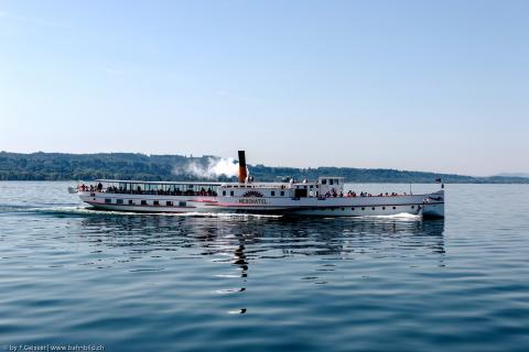 Cruise ships on the lake of Neuchâtel (LNM)