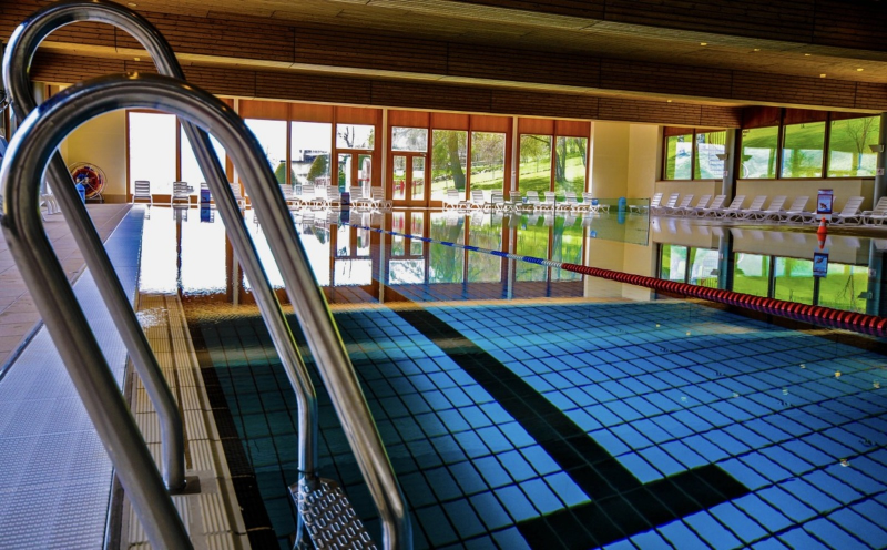 Swimmingpool - summer - Leysin