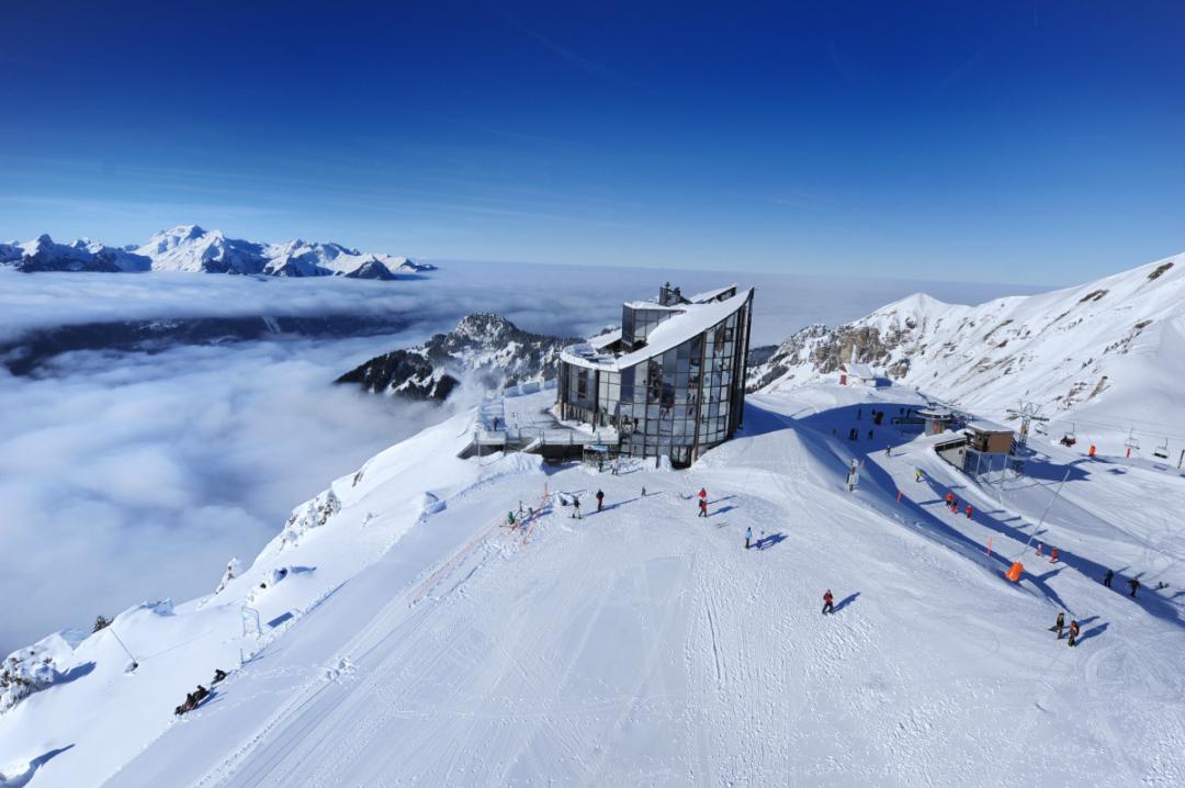 Kuklos/Berneuse with the sea of clouds - winter - Leysin