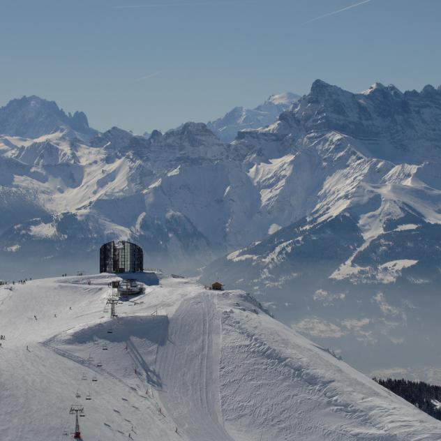 Kuklos/Berneuse with view of the Dents-du-Midi - winter - Leysin