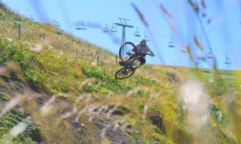 Downhill Bikepark Berneuse - summer - Leysin