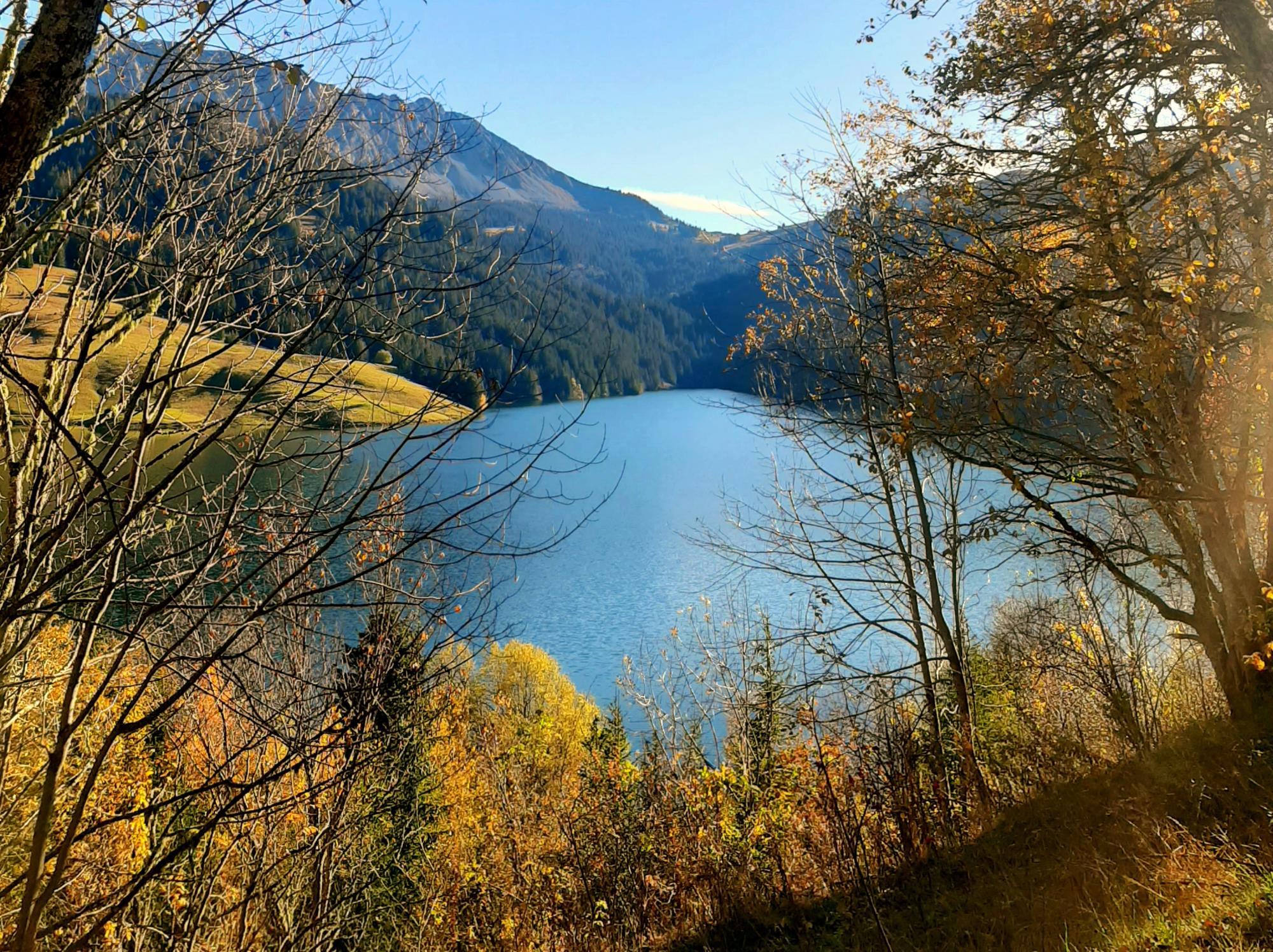 Lake Hongrin - Autumn - La Lécherette