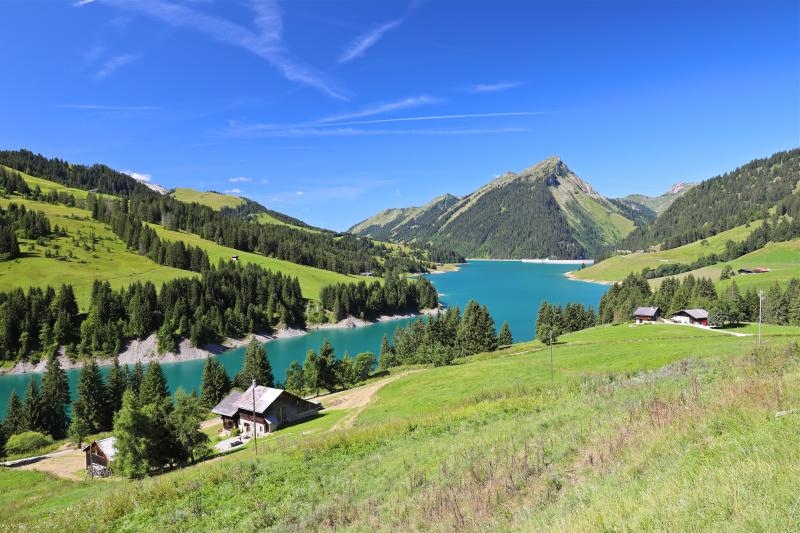 Lac de l'Hongrin - summer - Les Mosses