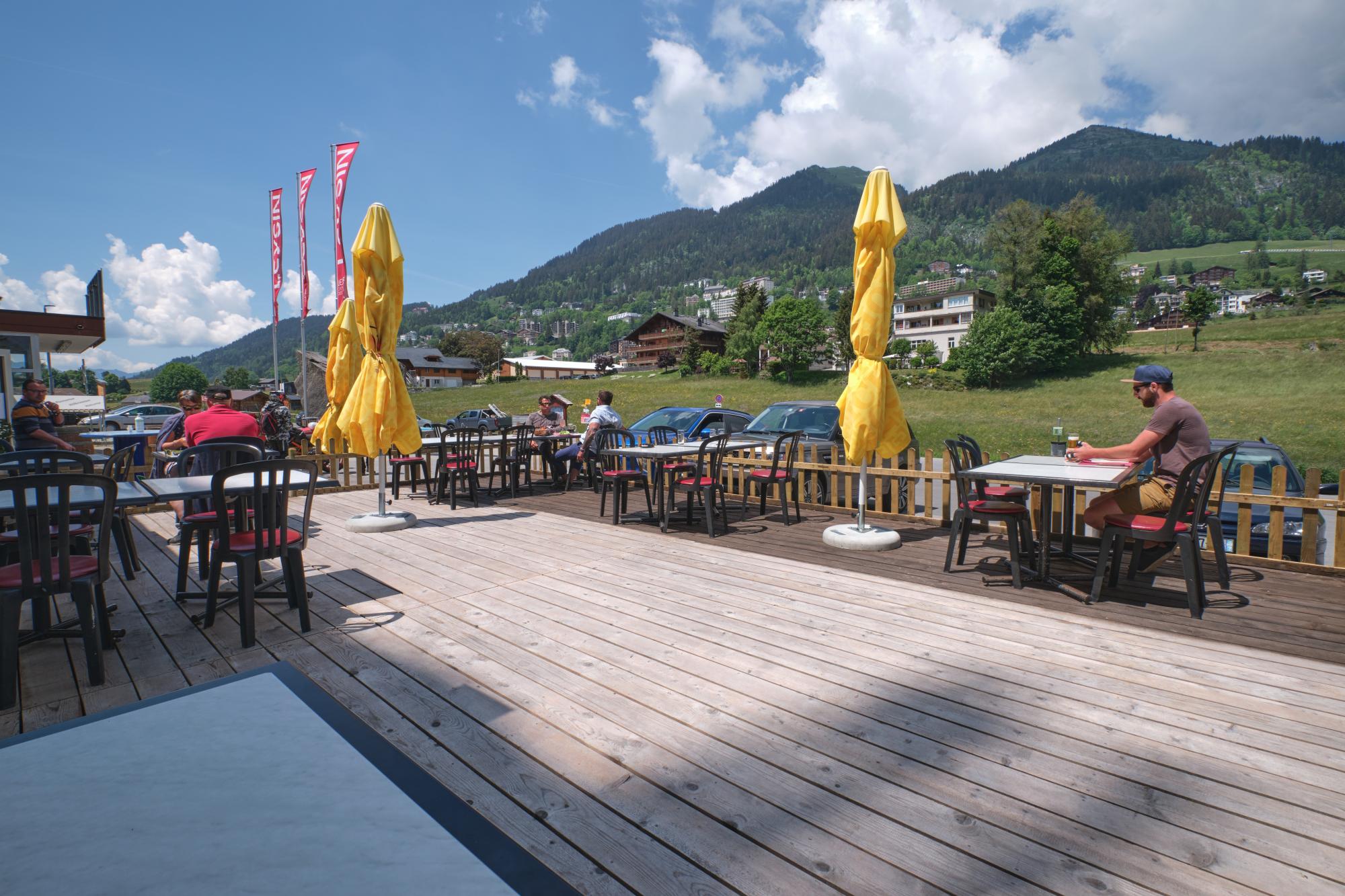 La Patinoire Restaurant / terrace - summer - Leysin