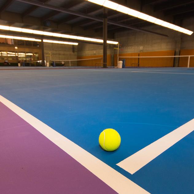 Halle de tennis à Leysin