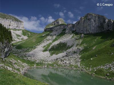 Lake Mayen with the Tour de Mayen - summer - Leysin