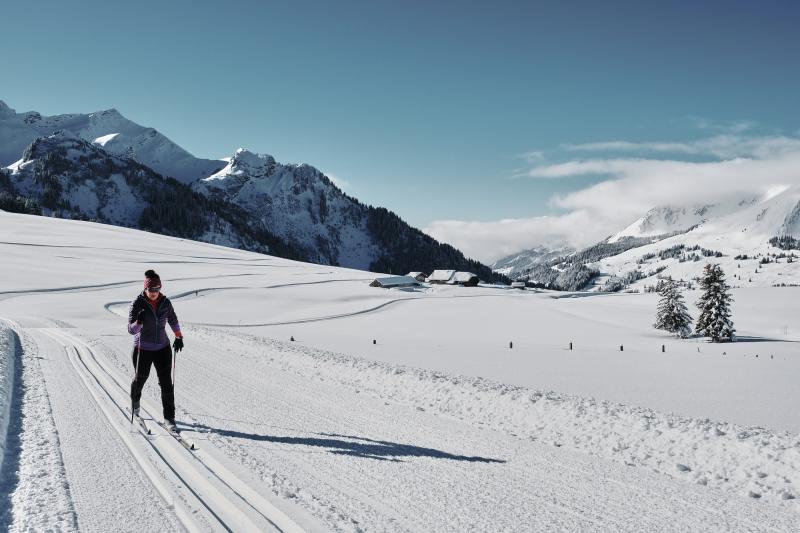 Les Mosses - Ski de fond sur le plateau de Pra Cornet - hiver - Visualps Matthias Lehmann