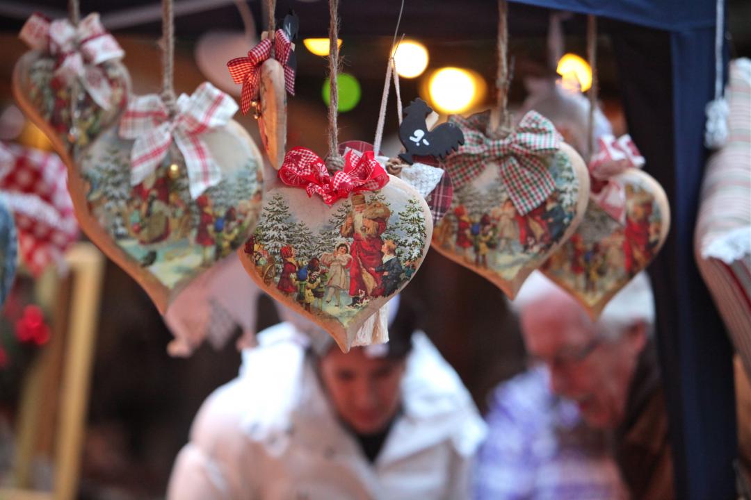 Handwerkermarkt von Jerusalem - Winter - Aigle