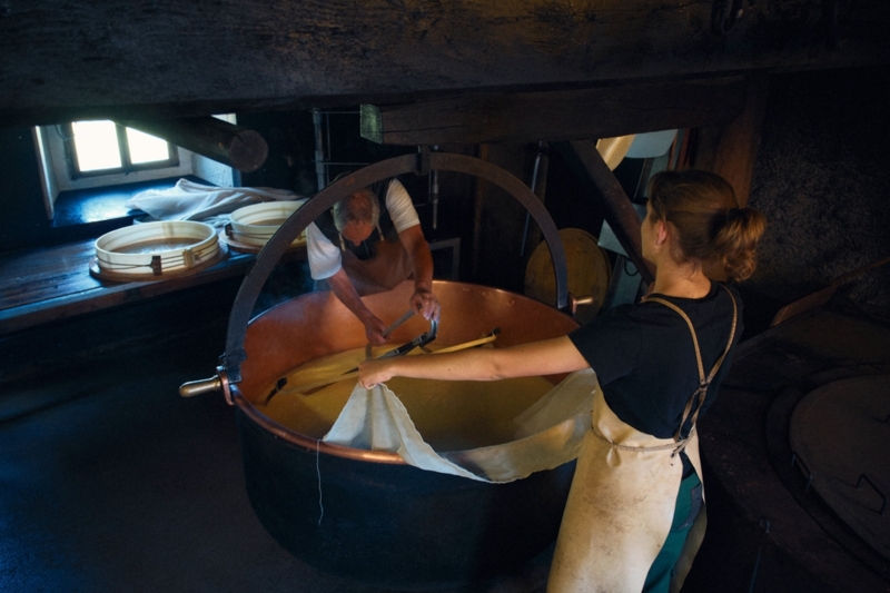 Lioson d'en Bas cheese making - Les Mosses