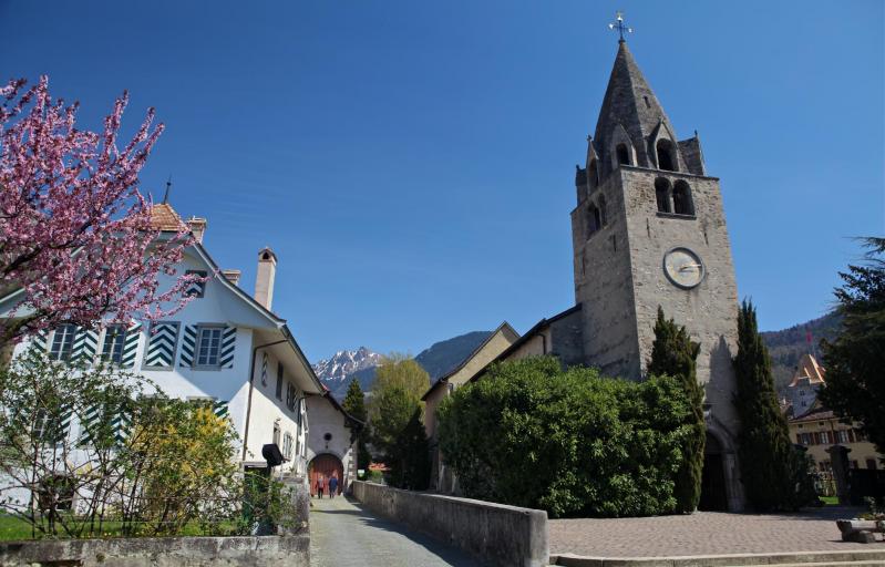 Cloître Church - summer - Aigle