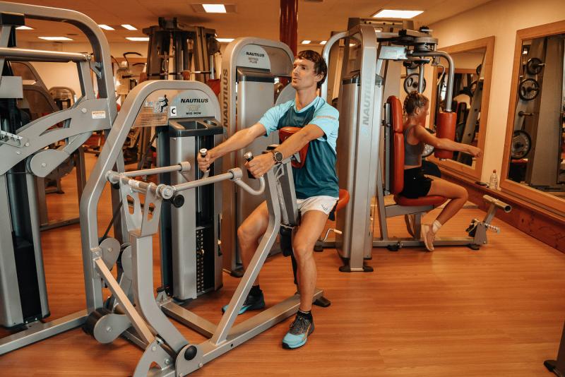 Weight room 1 - Sports Centre of the Swimming Pool - Leysin