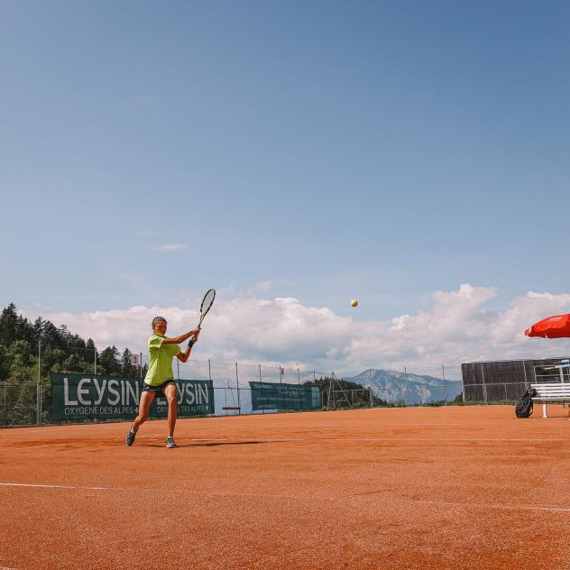 Clay tennis court - Leysin