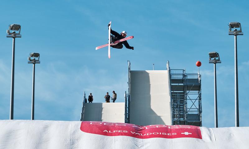 Big Air Bag - Leysin - skier - close-up - trick - summer