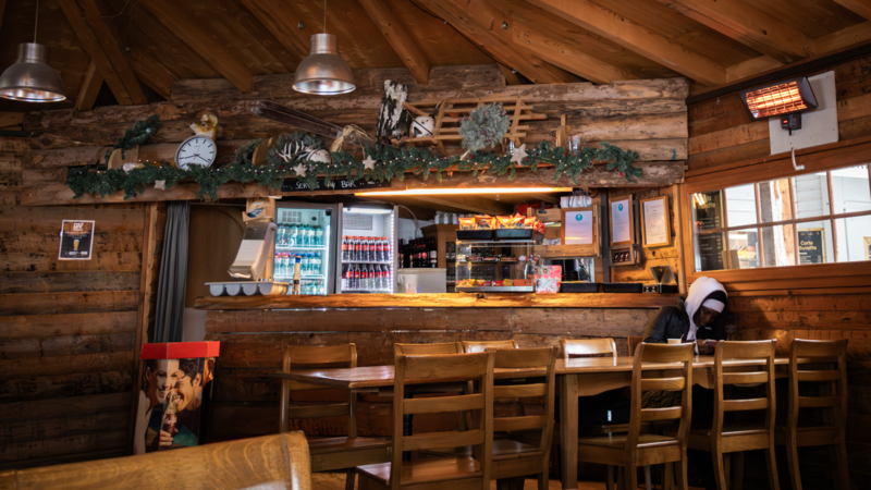 Yourte finlandaise intérieur - hiver - Leysin