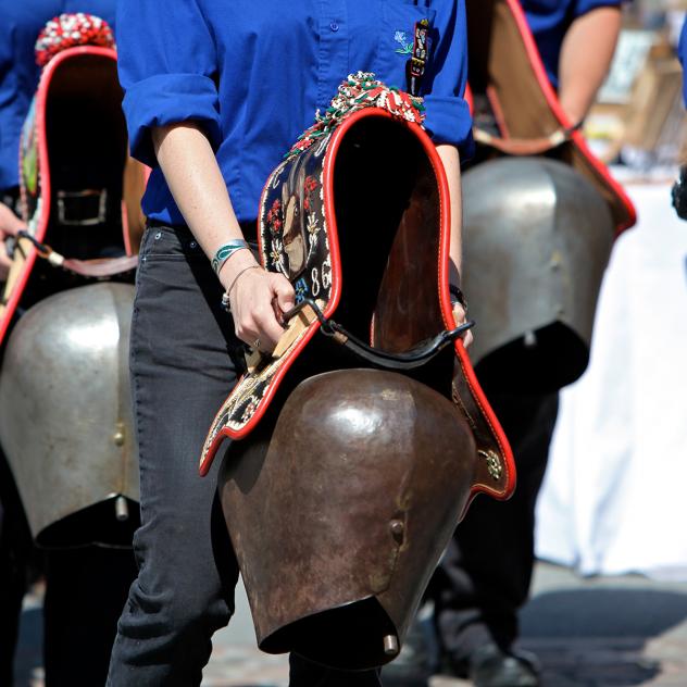Trödelmarkt - Animation: Biathlon und Glockenspieler!