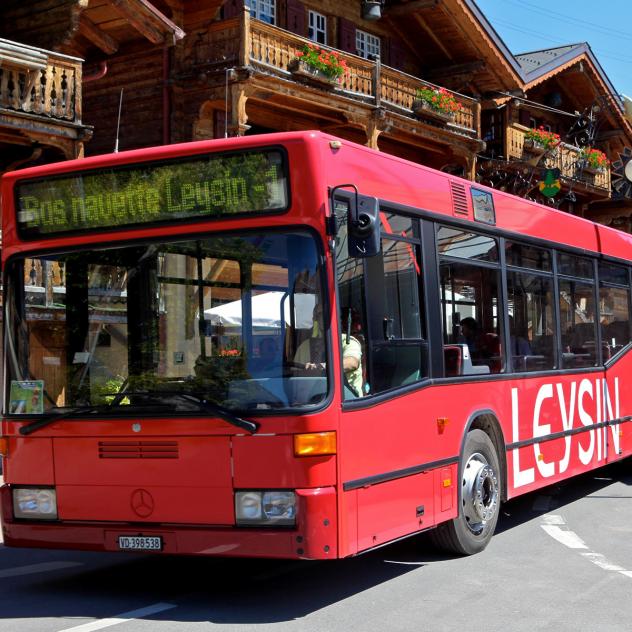 Public bus - summer - Leysin