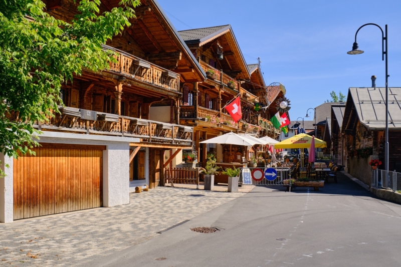 Le Leysin restaurant - summer - Leysin