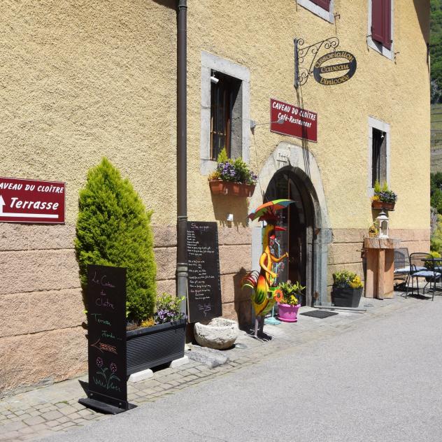 "Le Caveau du Cloître" restaurant