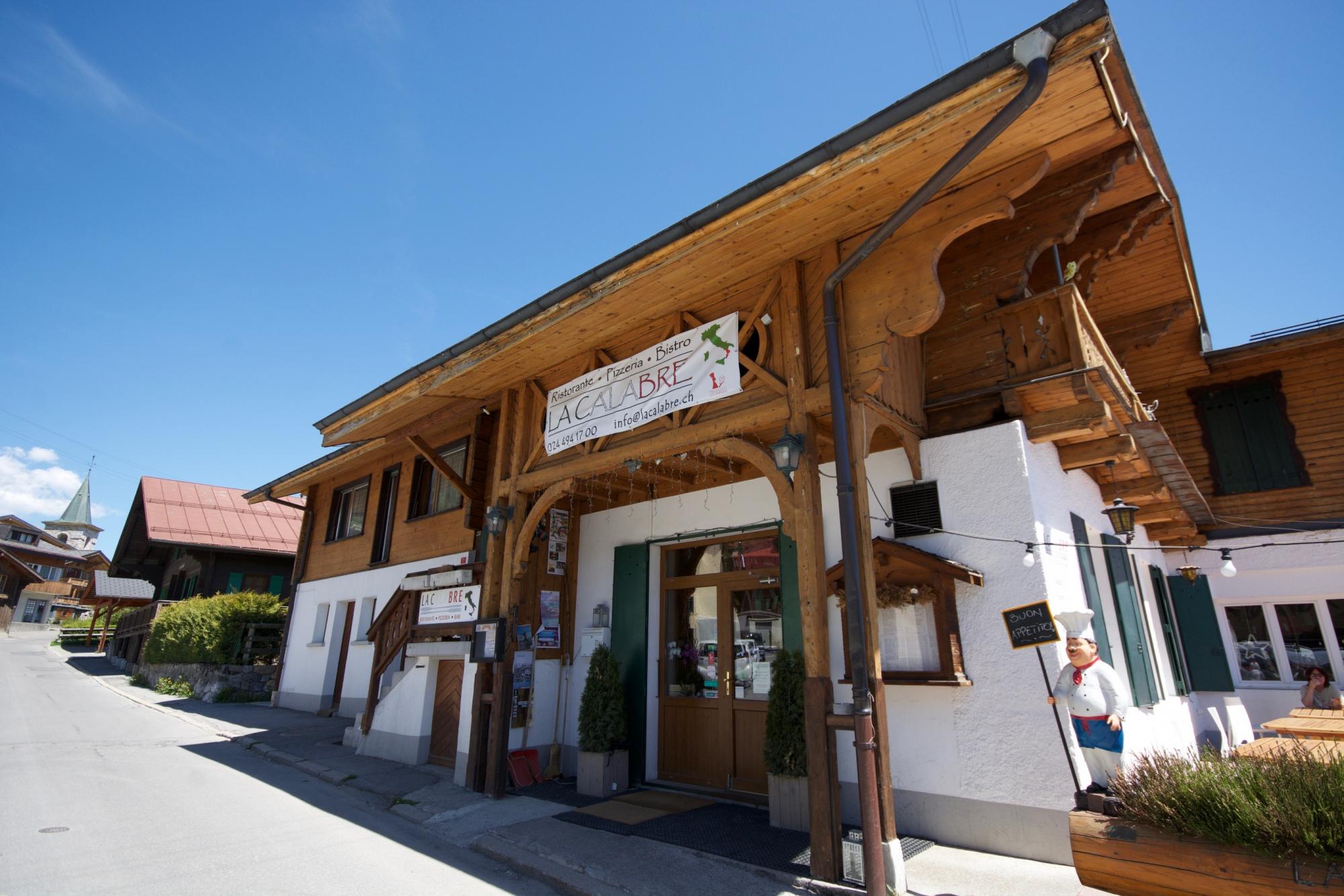 Restaurant la Calabre - été - Leysin