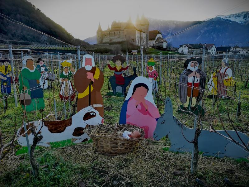 Nativity scene in the vineyards in front of Aigle Castle