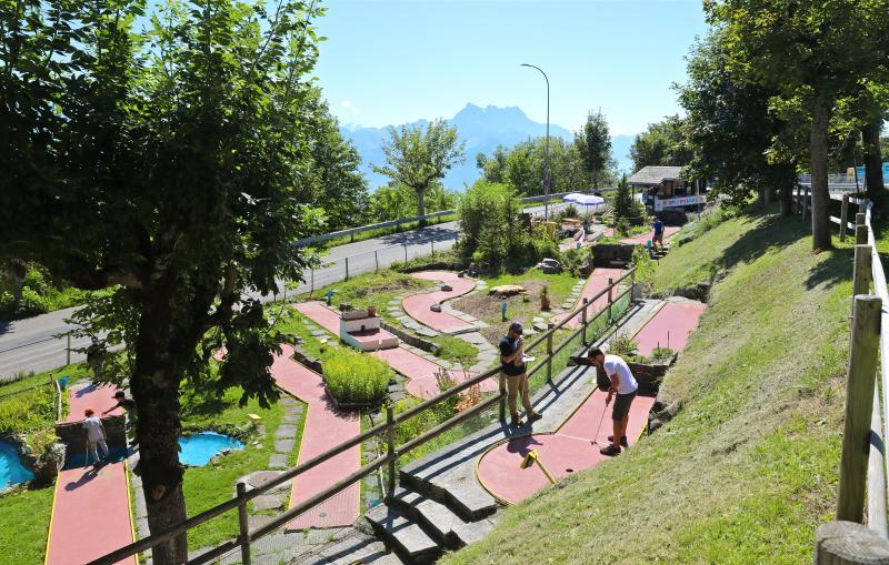 Minigolf - summer - Leysin