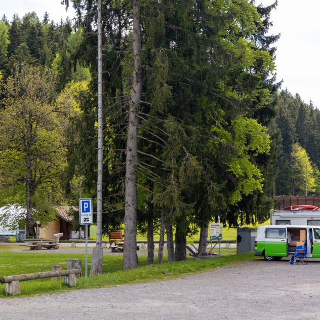 Aire de camping-car de la Place des Feuilles