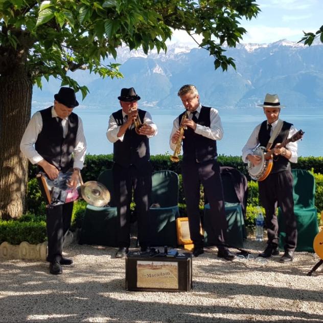 Trödelmarkt - Die Macadam Jazz Band spielt auf!