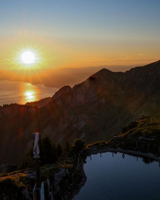 Kuklos Sunset party summer 2025 - Sunset - Lake Geneva and Lake Yaka