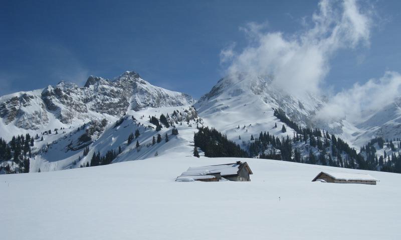 Pra Cornet Refuge - winter - Les Mosses