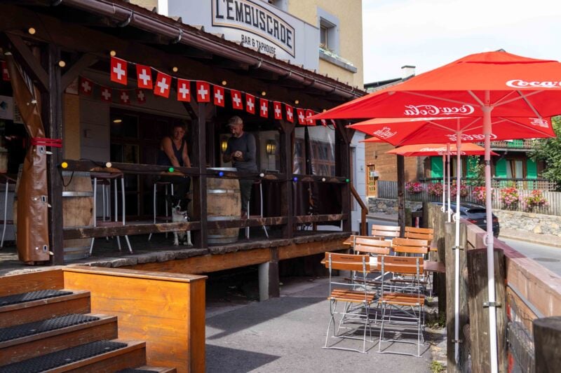 L'Embuscade – Terrasse – Sommer – Leysin