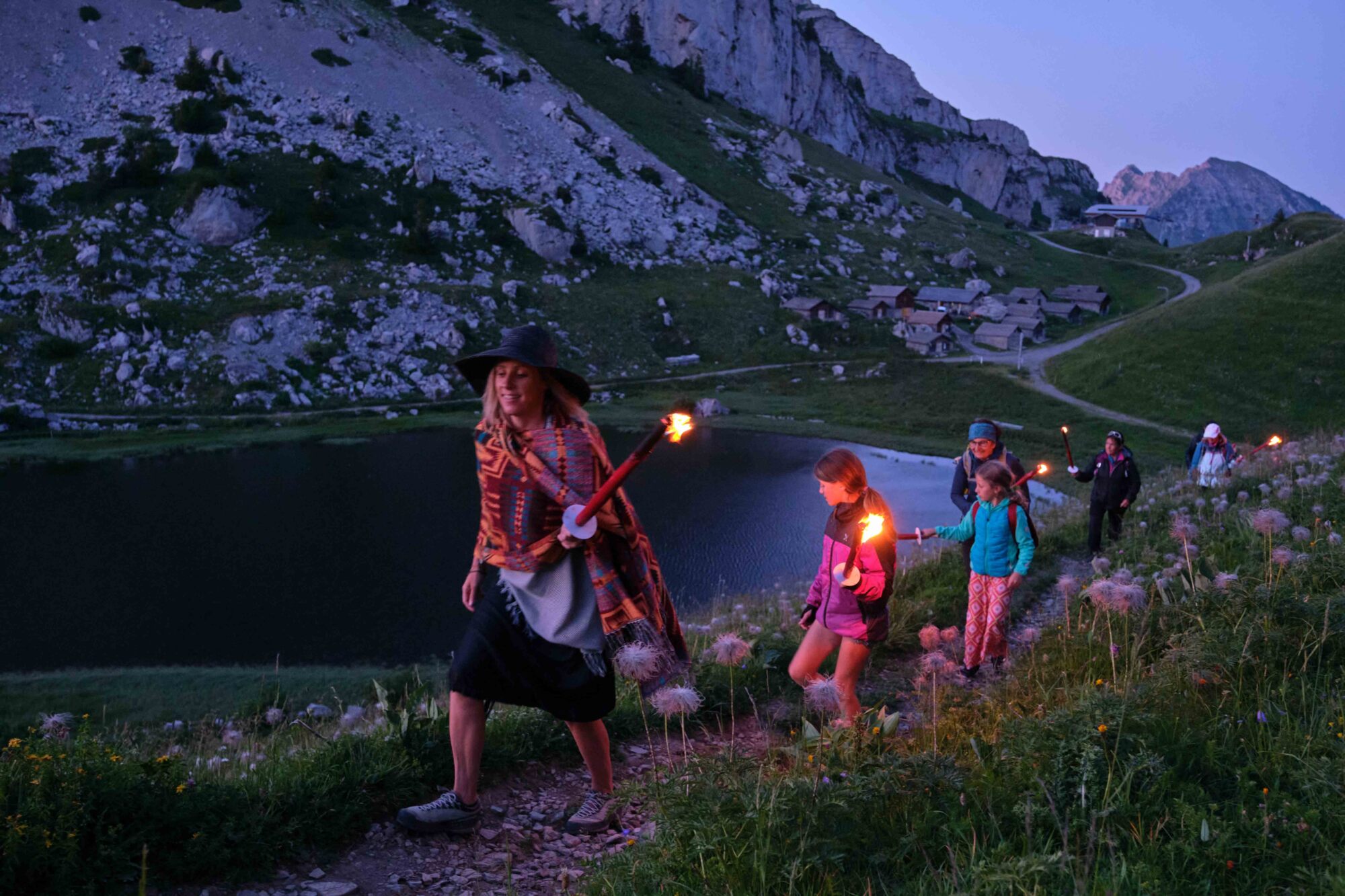 Secret of the Hamlet of Aï - Torchlight climb above Lake Aï - summer