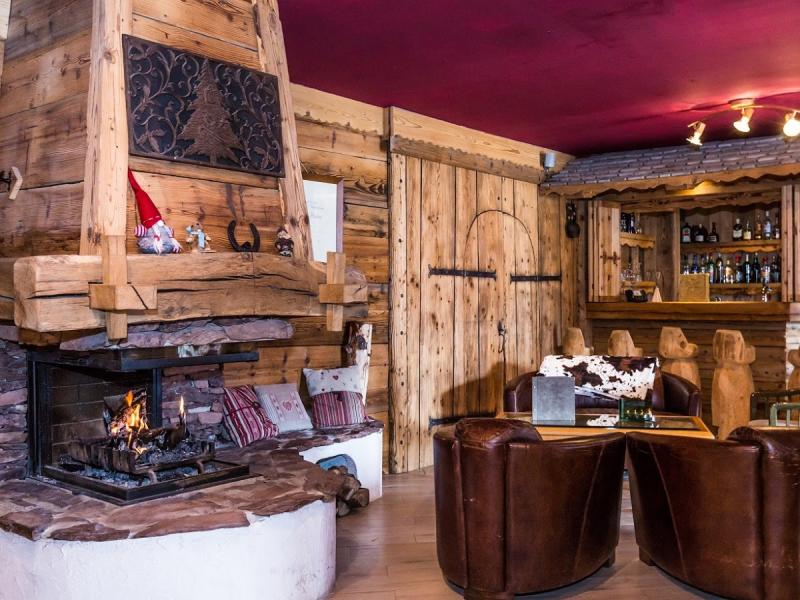 Hotel le Grand Chalet fireplace - Leysin